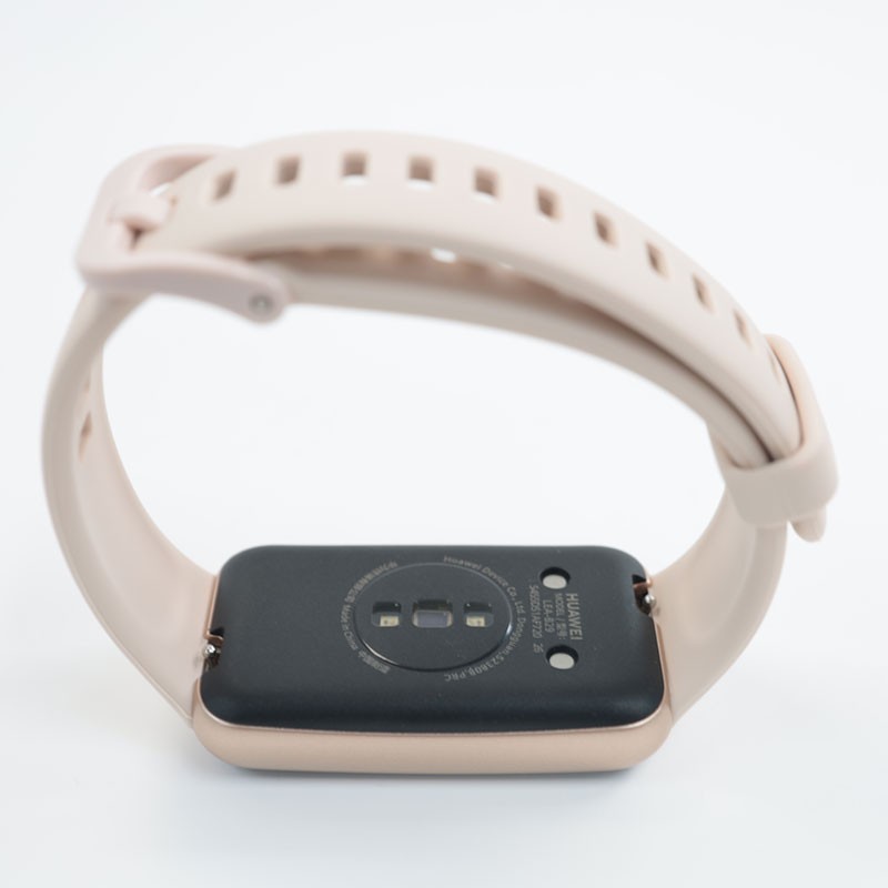 2026年华为手环11NFC版与其他主流手环对比评测：哪个更值得购买？(图1)