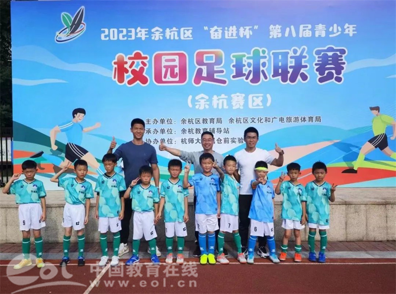 告别枯燥！青少年游泳训练也能有趣味让孩子主动爱上游泳(图1)